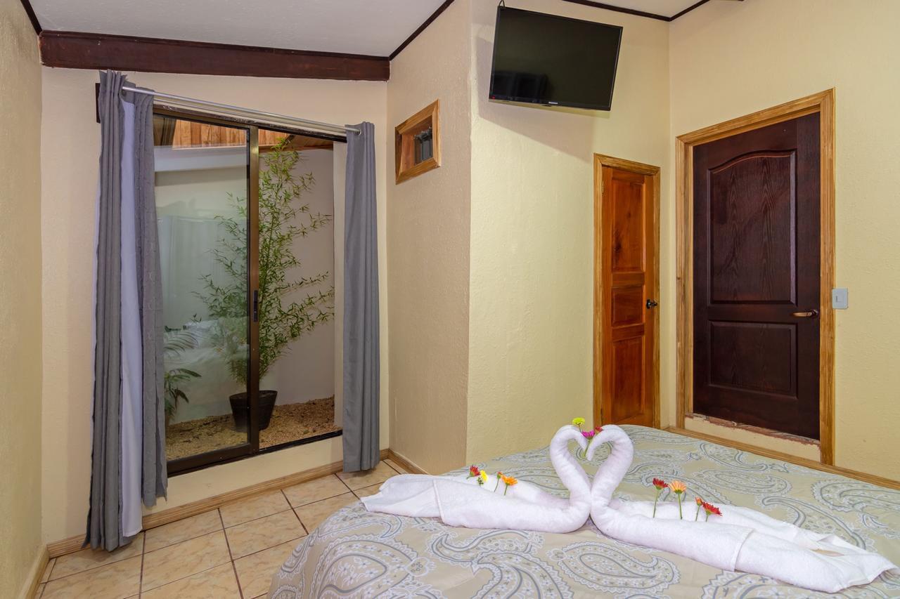 Monte Fresco Hostel Boutique Puntarenas Eksteriør billede