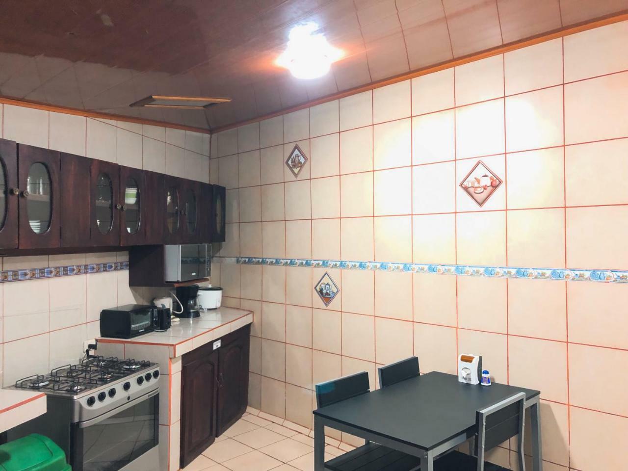 Monte Fresco Hostel Boutique Puntarenas Eksteriør billede